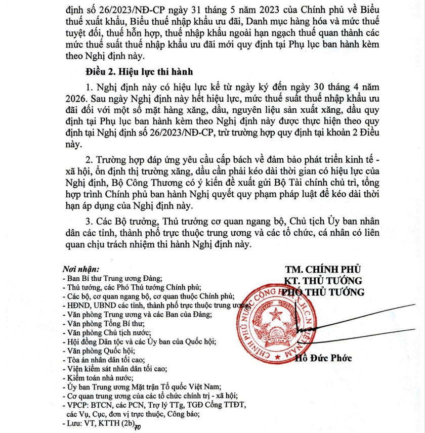 Ch&iacute;nh phủ giảm thuế nhập khẩu c&aacute;c loại xăng dầu về 0% - Ảnh 2.