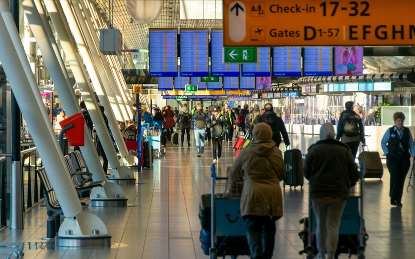 Xung đột Trung Đ&ocirc;ng khiến du kh&aacute;ch chuyển hướng sang c&aacute;c "điểm đến thay thế" như Việt Nam - Ảnh 3.