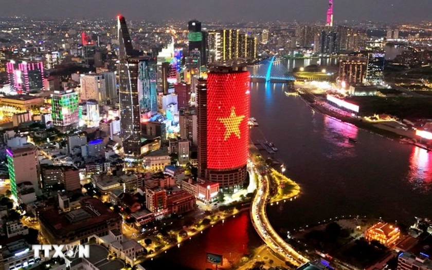 Xung đột Trung Đ&ocirc;ng khiến du kh&aacute;ch chuyển hướng sang c&aacute;c "điểm đến thay thế" như Việt Nam - Ảnh 8.