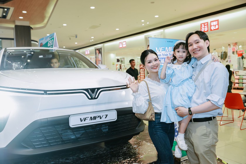 Chủ xe xăng n&oacute;i &ldquo;sẽ đổi xe ngay lập tức&rdquo; sau khi trải nghiệm VinFast MPV 7- Ảnh 4.