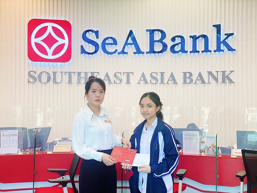 Đồng h&agrave;nh chắp c&aacute;nh nu&ocirc;i dưỡng ước mơ học sinh ngh&egrave;o- Ảnh 2.