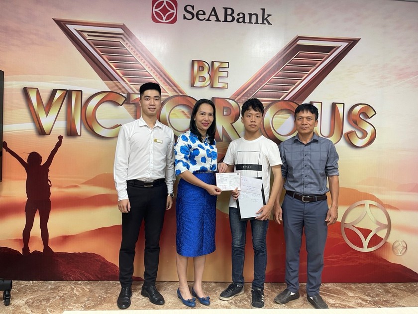 Đồng h&agrave;nh chắp c&aacute;nh nu&ocirc;i dưỡng ước mơ học sinh ngh&egrave;o- Ảnh 3.