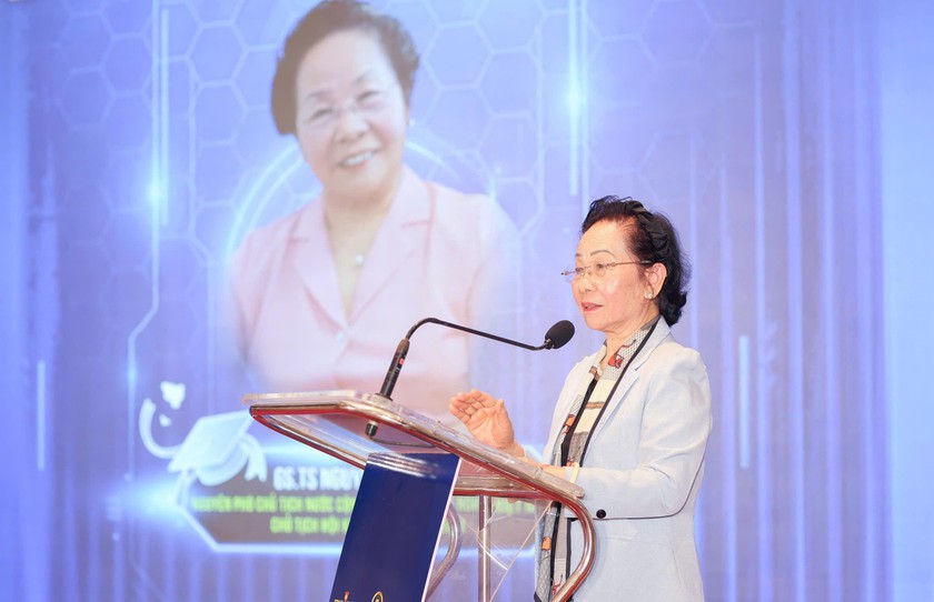 GS.TS Nguyễn Thị Doan: Hiệu trưởng phải l&agrave; "trục xoay" để bứt ph&aacute; gi&aacute;o dục - Ảnh 1.