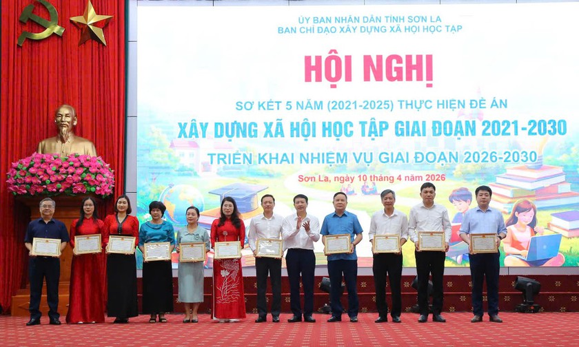 Sơn La sơ kết 5 năm thực hiện Đề &aacute;n "X&acirc;y dựng x&atilde; hội học tập giai đoạn 2021-2030" - Ảnh 3.
