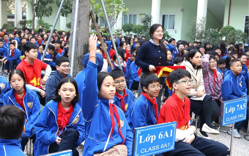 Tuyển sinh đầu cấp v&agrave; &aacute;p lực ch&iacute;n &eacute;p - Ảnh 1.