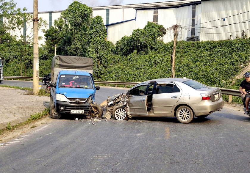 Hai công nhân Điện lực kịp thời cứu giúp nạn nhân bị tai nạn giao thông ở Lào Cai - Ảnh 1.