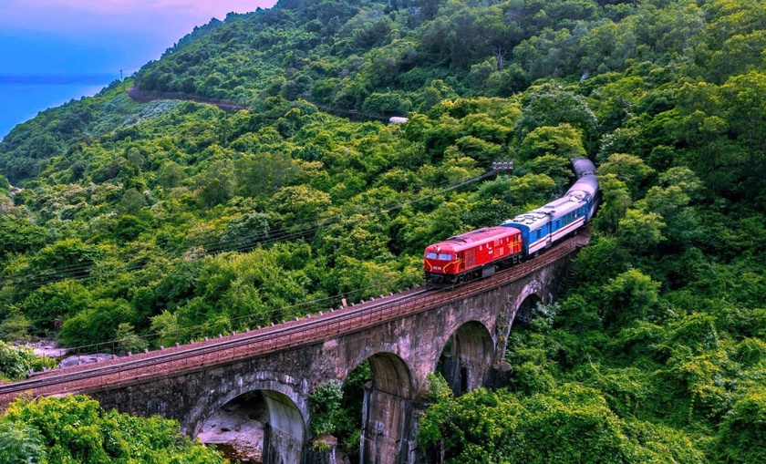 Đường sắt tăng tàu lễ 30/4 - 1/5, ưu đãi vé cho sinh viên - Ảnh 1.