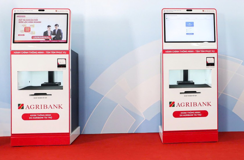 Agribank lan tỏa gi&aacute; trị số từ m&ocirc; h&igrave;nh Kiosk th&ocirc;ng minh phục vụ h&agrave;nh ch&iacute;nh c&ocirc;ng- Ảnh 2.