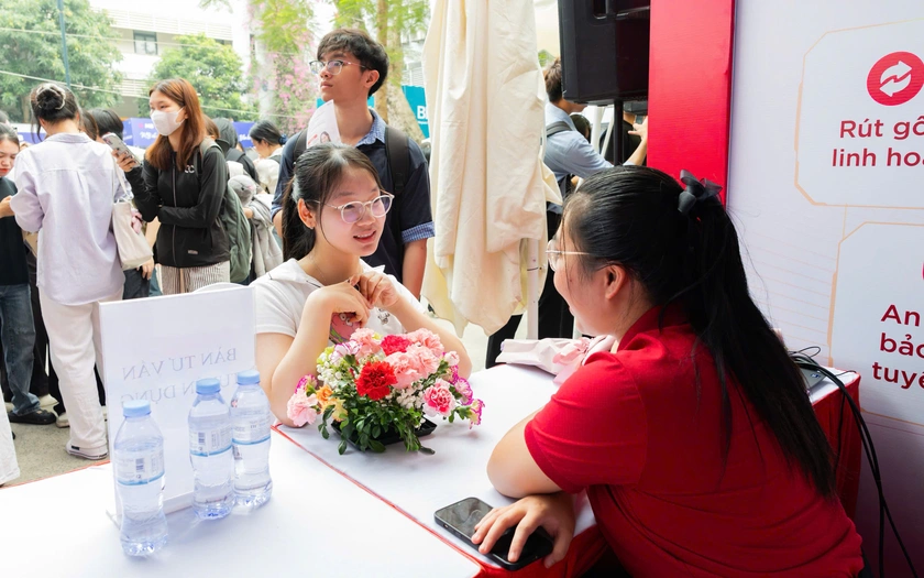 Agribank đồng h&agrave;nh c&ugrave;ng chương tr&igrave;nh &ldquo;Hội chợ việc l&agrave;m - Cầu nối nh&acirc;n lực 2026&rdquo;- Ảnh 3.