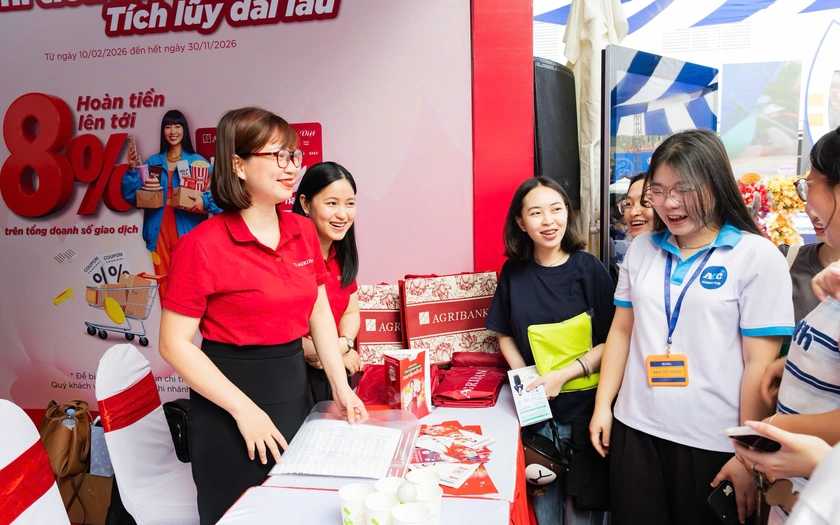 Agribank đồng h&agrave;nh c&ugrave;ng chương tr&igrave;nh &ldquo;Hội chợ việc l&agrave;m - Cầu nối nh&acirc;n lực 2026&rdquo;- Ảnh 5.