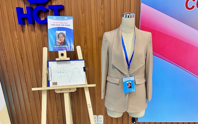 Sinh vi&ecirc;n Trường Cao đẳng C&ocirc;ng nghệ Th&agrave;nh phố Hồ Ch&iacute; Minh đoạt giải nhất Kỳ thi Kỹ năng nghề c&ocirc;ng nghệ thời trang 2026 - Ảnh 3.