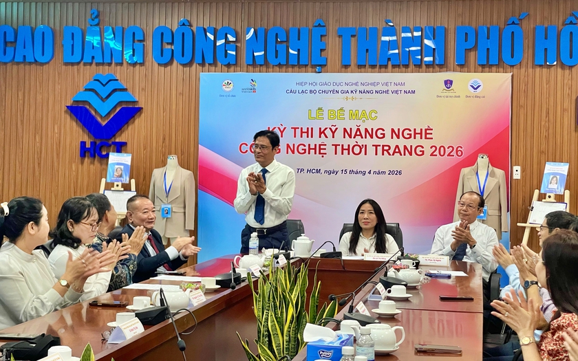 Sinh vi&ecirc;n Trường Cao đẳng C&ocirc;ng nghệ Th&agrave;nh phố Hồ Ch&iacute; Minh đoạt giải nhất Kỳ thi Kỹ năng nghề c&ocirc;ng nghệ thời trang 2026 - Ảnh 2.