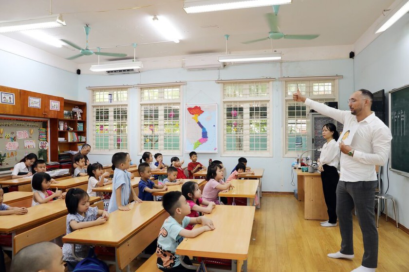 Bộ Gi&aacute;o dục v&agrave; Đ&agrave;o tạo ban h&agrave;nh Khung năng lực ngoại ngữ d&ugrave;ng cho Việt Nam - Ảnh 1.