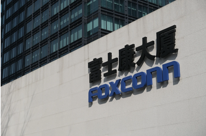 Foxconn "b&ugrave;ng nổ" đầu tư tại Việt Nam: R&oacute;t th&ecirc;m h&agrave;ng trăm triệu USD, đẩy mạnh c&ocirc;ng nghệ AI v&agrave; nh&agrave; m&aacute;y th&ocirc;ng minh - Ảnh 1.