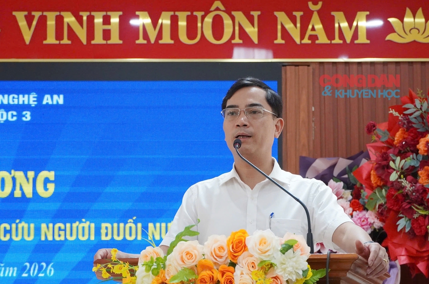 Chủ tịch tỉnh Nghệ An tặng bằng khen cho học sinh dũng cảm cứu người đuối nước - Ảnh 2.