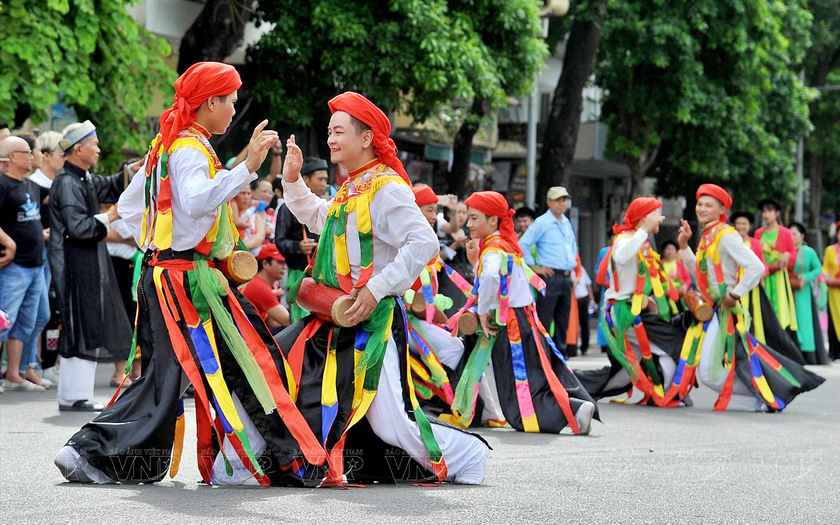 Nét quyến rũ Hà Nội trong “10 thành phố sắc màu nhất thế giới” - Ảnh 6.