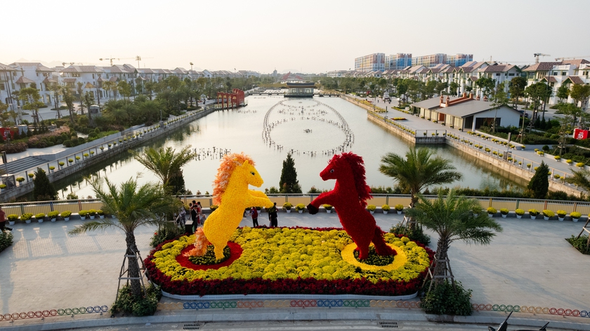 Vừa nhận nh&agrave; đ&atilde; k&iacute;n kh&aacute;ch thu&ecirc;, nh&agrave; đầu tư chen ch&acirc;n t&igrave;m mua tổ hợp mới tại Sun Urban City - Ảnh 1.