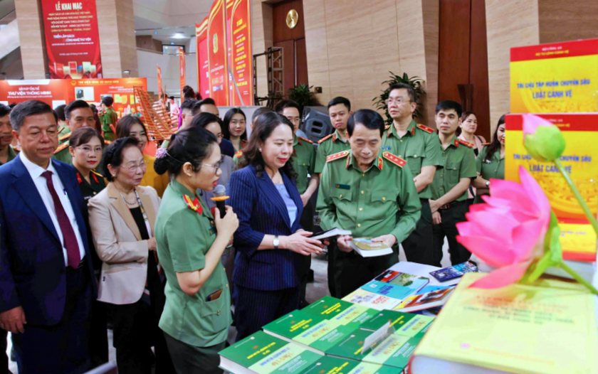 Khai mạc Ng&agrave;y S&aacute;ch v&agrave; Văn h&oacute;a đọc Việt Nam trong C&ocirc;ng an nh&acirc;n d&acirc;n năm 2026 - Ảnh 5.