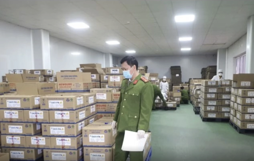 Kinh ho&agrave;ng: 187.000 hộp sữa giả nhắm thẳng v&agrave;o b&agrave; bầu v&agrave; trẻ sơ sinh, 426 loại "thượng hạng" chỉ l&agrave; bột kem rẻ tiền - Ảnh 1.