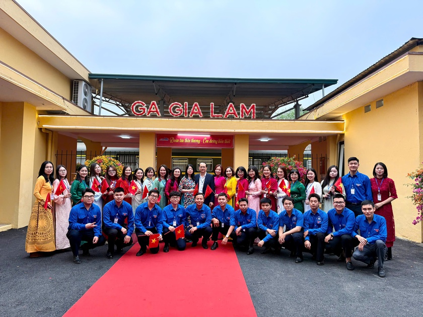 H&igrave;nh ảnh đẹp chuy&ecirc;n xa đ&oacute;n Tổng B&iacute; thư, Chủ tịch nước T&ocirc; L&acirc;m - Ảnh 1.