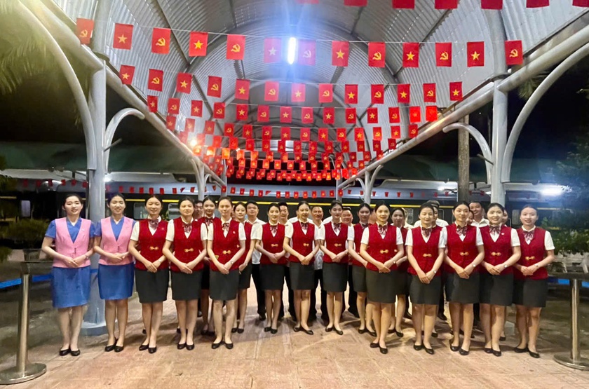 H&igrave;nh ảnh đẹp chuy&ecirc;n xa đ&oacute;n Tổng B&iacute; thư, Chủ tịch nước T&ocirc; L&acirc;m - Ảnh 3.