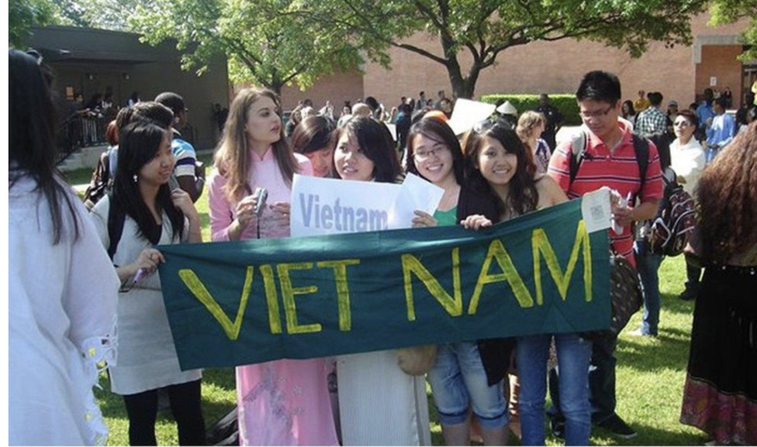V&igrave; sao sinh vi&ecirc;n Việt Nam đổ dồn v&agrave;o Mỹ, &Uacute;c, Canada? - Ảnh 1.