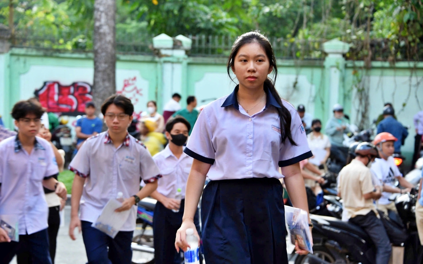 Học sinh ở Th&agrave;nh phố Hồ Ch&iacute; Minh bắt đầu đăng k&yacute; nguyện vọng v&agrave;o lớp 10 - Ảnh 2.
