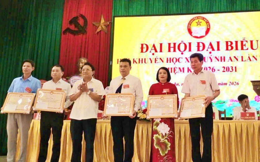 Đại hội Hội Khuyến học x&atilde; Quỳnh An (Hưng Y&ecirc;n) lan tỏa phong tr&agrave;o học tập suốt đời trong giai đoạn mới - Ảnh 4.