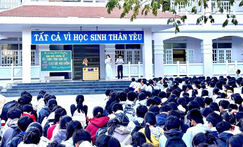 Bạo lực học đường: "Kh&aacute;ng thể t&acirc;m l&yacute;" c&oacute; h&oacute;a giải được từ gốc rễ? - Ảnh 1.