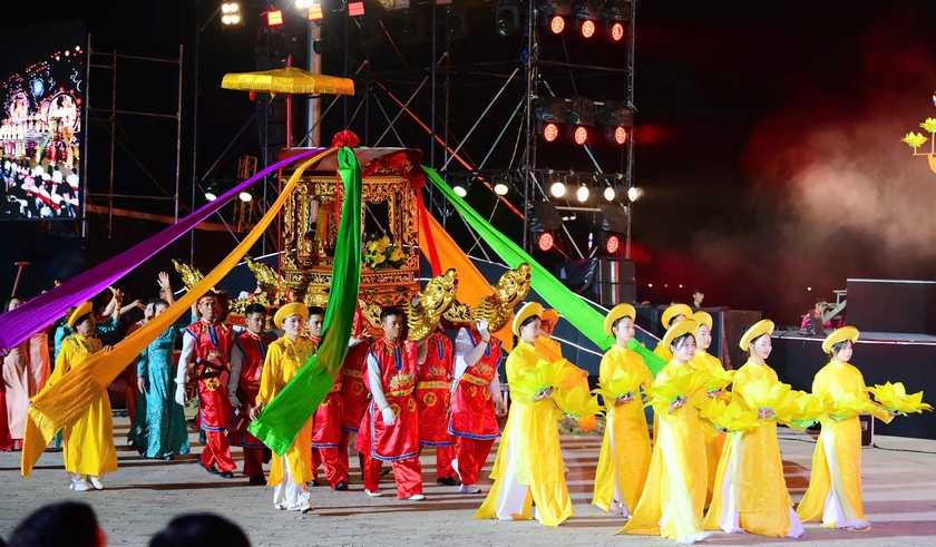 Khai mạc Festival du lịch biển Cửa L&ograve; - Ảnh 3.