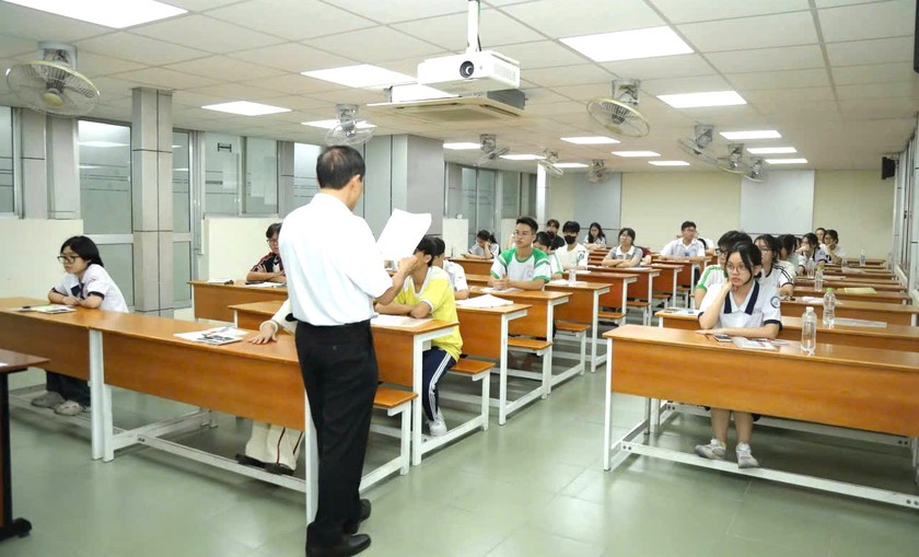Kỳ thi V-ACT đợt 2 năm 2026 của Đại học Quốc gia Th&agrave;nh phố Hồ Ch&iacute; Minh: Hơn 170.000 th&iacute; sinh đăng k&yacute; dự thi - Ảnh 1.