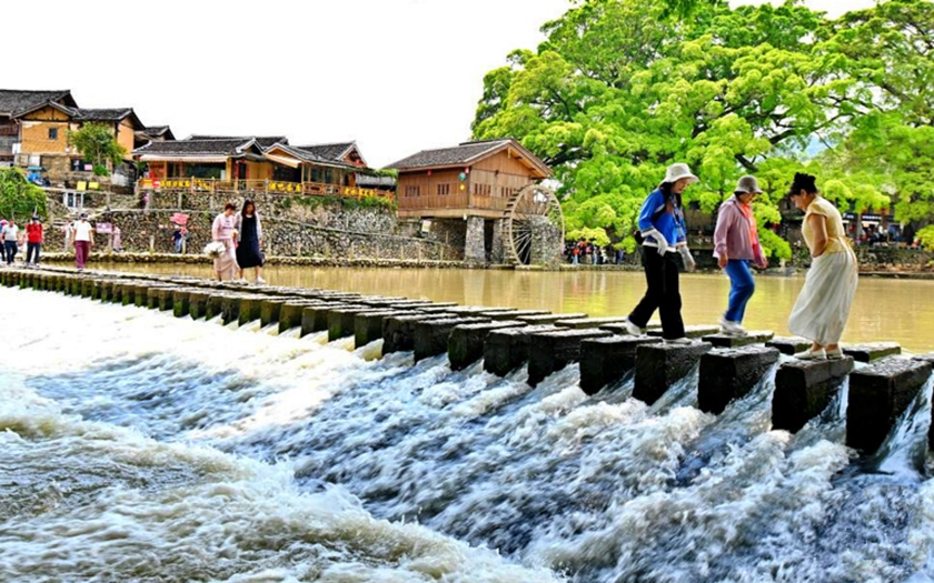 Du lịch Trung Quốc: Kỳ nghỉ quốc tế h&oacute;a dịp Tuần lễ V&agrave;ng th&aacute;ng 5 - Ảnh 4.