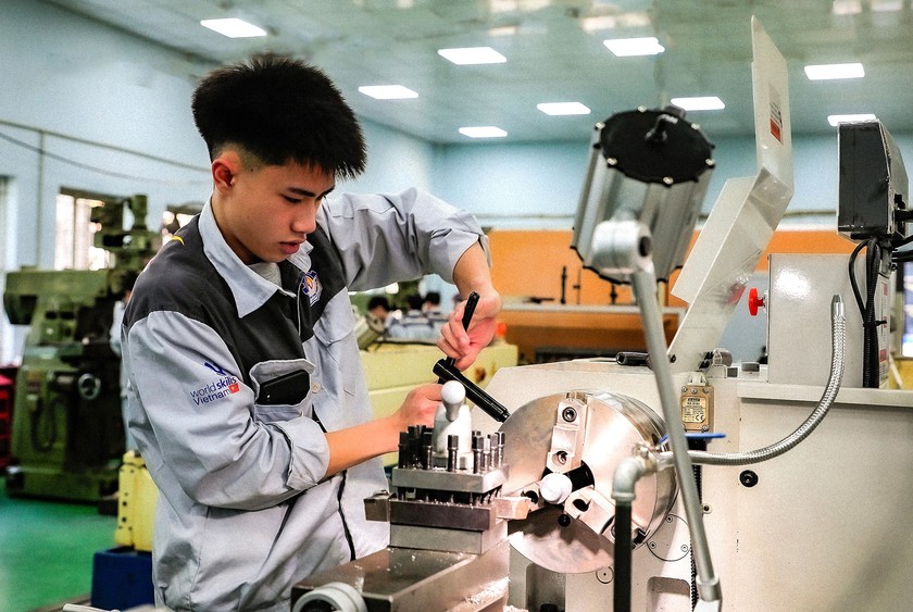 Chuẩn h&oacute;a gi&aacute;o vi&ecirc;n nghề, l&agrave;m sao để "giấy tờ" kh&ocirc;ng cản bước người giỏi? - Ảnh 1.