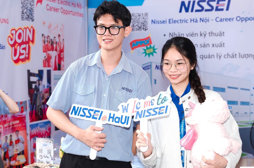 Nh&igrave;n từ dữ liệu 2025 - tuyển sinh 2026 sẽ kh&ocirc;ng c&ograve;n chỗ cho những lựa chọn cảm t&iacute;nh? - Ảnh 1.