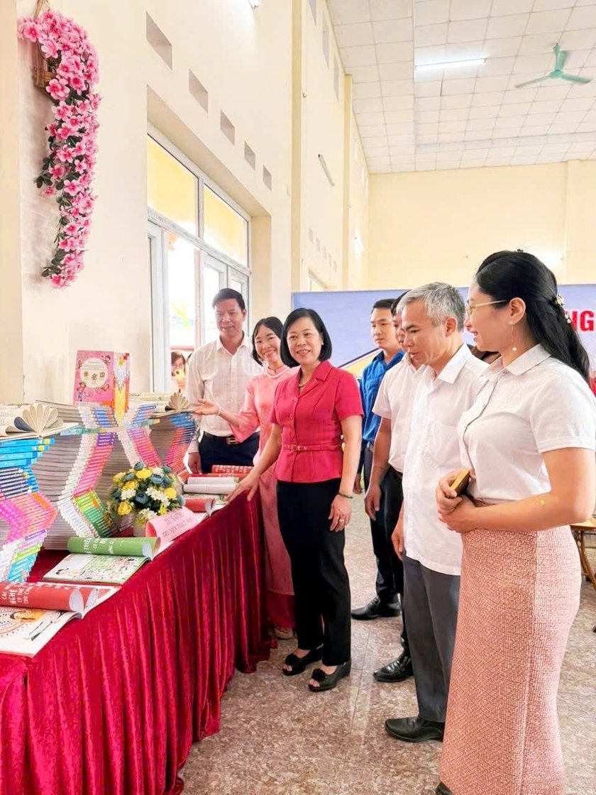 Th&aacute;i Nguy&ecirc;n đẩy nhanh x&acirc;y dựng m&ocirc; h&igrave;nh thư viện v&agrave; trung t&acirc;m sinh hoạt văn h&oacute;a cộng đồng - Ảnh 2.