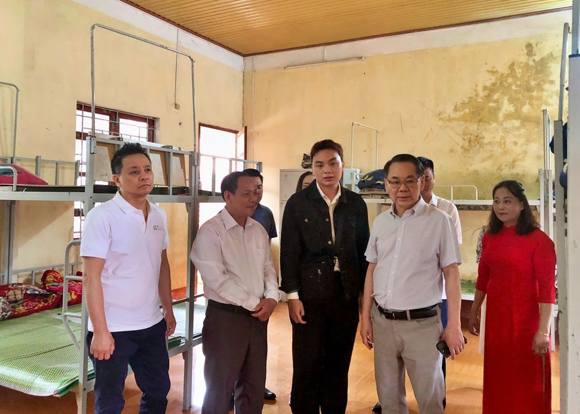 Hội Khuyến học tỉnh L&agrave;o Cai tiếp đo&agrave;n c&ocirc;ng t&aacute;c của Quỹ Hỗ trợ gi&aacute;o dục quốc tế Canada - Ảnh 1.