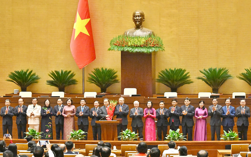 Quốc hội kh&oacute;a XVI ch&iacute;nh thức bầu 6 Ph&oacute; Chủ tịch Quốc hội - Ảnh 1.
