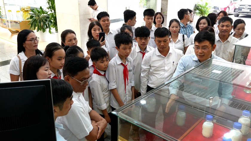 Ph&ograve;ng STEM Innovation Petrovietnam khơi dậy đam m&ecirc; khoa học c&ocirc;ng nghệ cho học sinh Nghệ An - Ảnh 1.