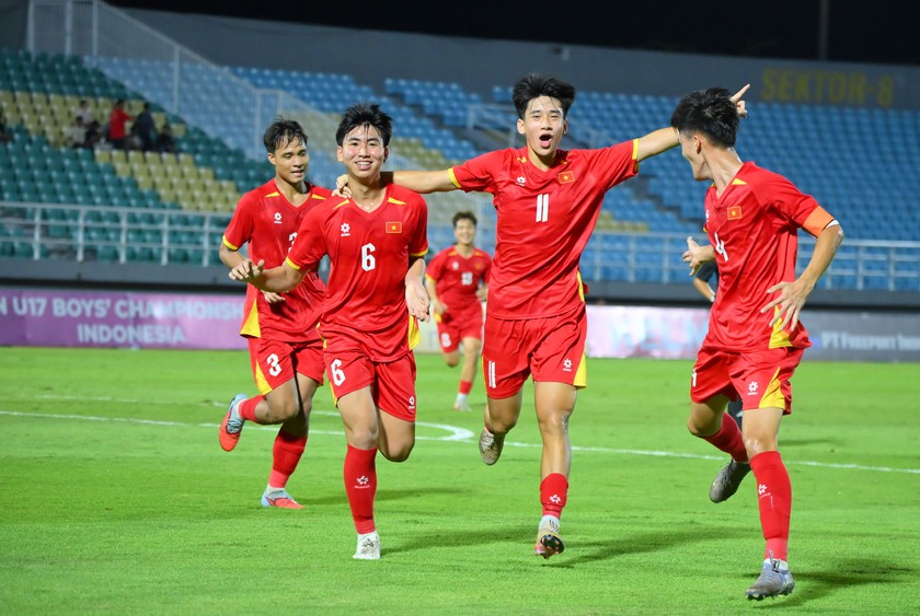 U17 Việt Nam v&ocirc; địch: Dấu ấn huấn luyện vi&ecirc;n Roland v&agrave; &ldquo;hệ sinh th&aacute;i&rdquo; c&acirc;u lạc bộ H&agrave; Nội - Ảnh 1.
