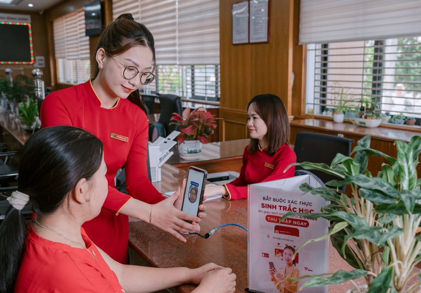 Agribank trong Kỷ nguy&ecirc;n số: Đổi mới c&ugrave;ng đất nước - Phụng sự nh&acirc;n d&acirc;n - Ảnh 2.