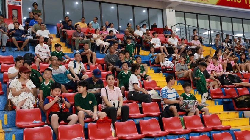 Th&aacute;i Nguy&ecirc;n tưng bừng khai mạc "Giải B&oacute;ng đ&aacute; nữ C&uacute;p Quốc gia 2026" - Ảnh 5.