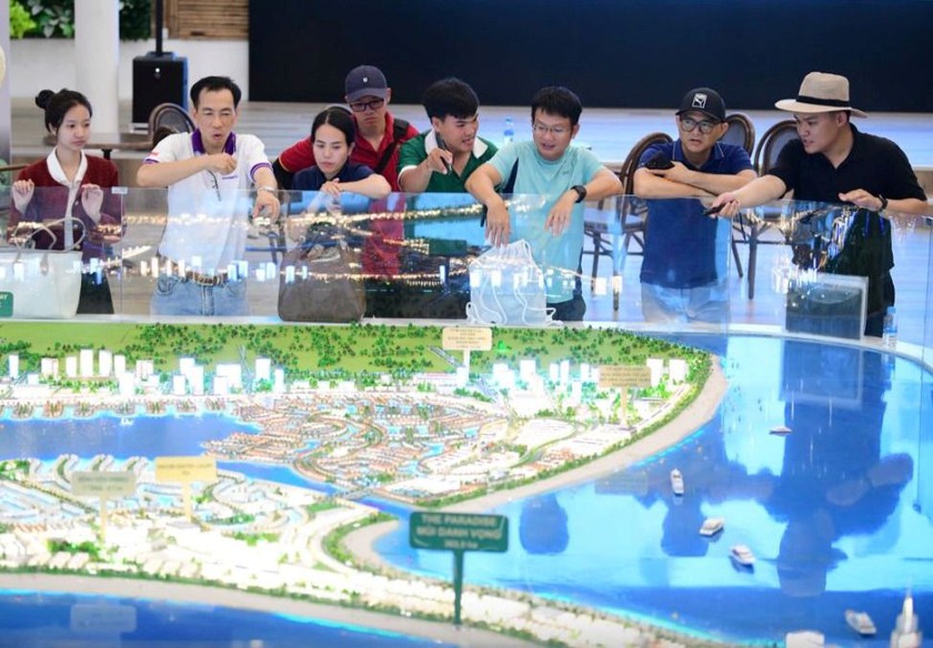 Th&agrave;nh phố Hồ Ch&iacute; Minh: 2 tuyến metro mở trục thịnh vượng, 2 si&ecirc;u đ&ocirc; thị Vinhomes tạo cực tăng trưởng mới - Ảnh 4.