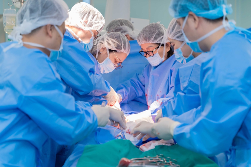 Em b&eacute; Nhật Bản mắc bệnh hiếm ch&agrave;o đời khỏe mạnh tại Vinmec: &ldquo;Quả ngọt&rdquo; từ niềm tin xuy&ecirc;n bi&ecirc;n giới- Ảnh 1.