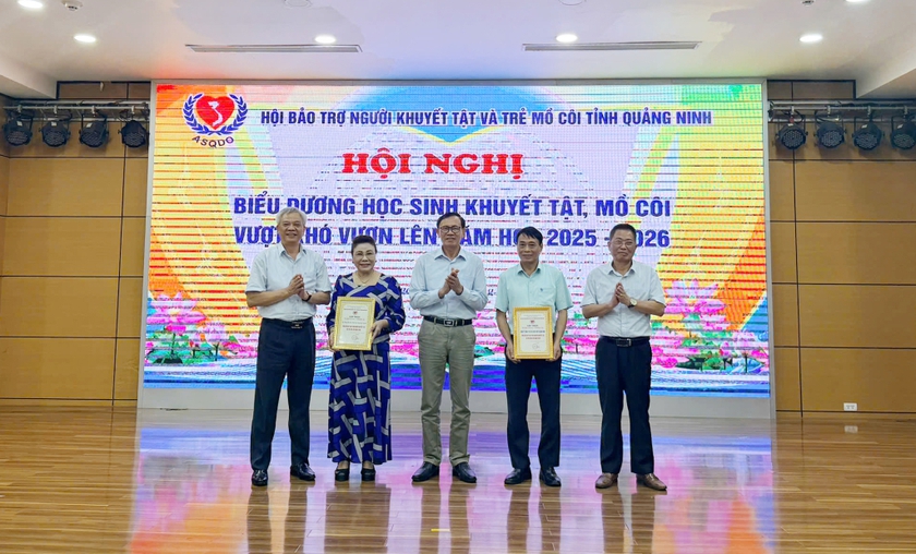 Biểu dương học sinh khuyết tật, mồ c&ocirc;i ti&ecirc;u biểu vượt kh&oacute; vươn l&ecirc;n - Ảnh 2.