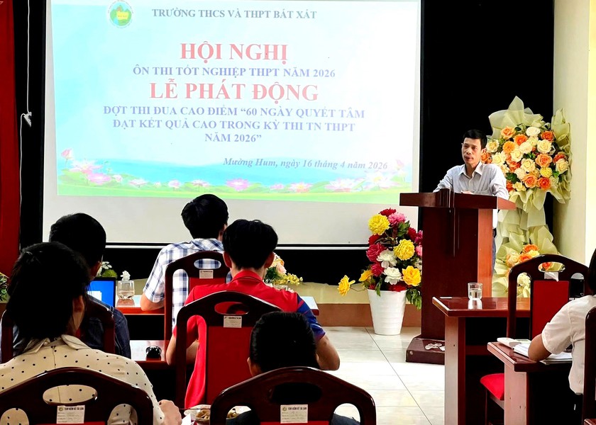 Thầy, tr&ograve; v&ugrave;ng cao L&agrave;o Cai tăng tốc, linh hoạt &ocirc;n tập, n&acirc;ng cao chất lượng thi tốt nghiệp THPT ở v&ugrave;ng kh&oacute; - Ảnh 4.
