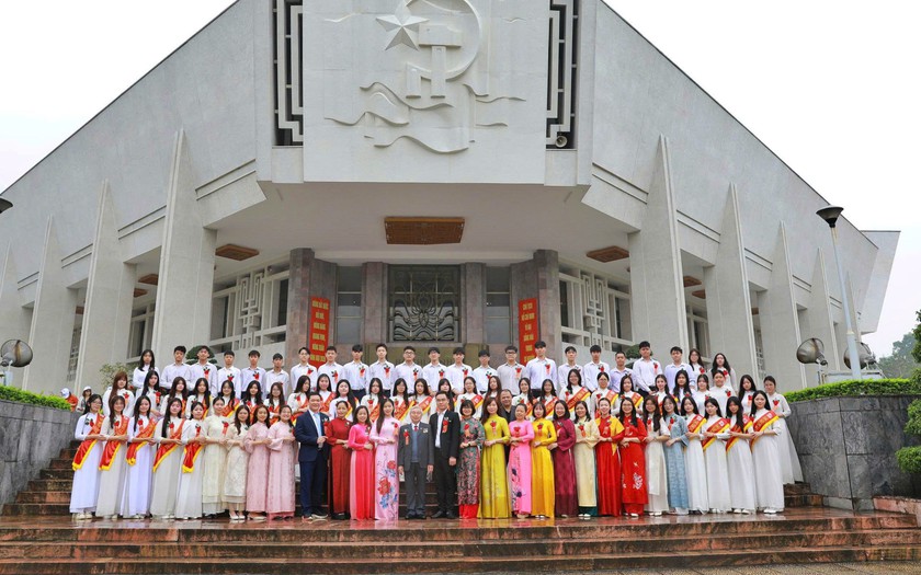Trường Trung học phổ th&ocirc;ng Đ&ocirc;ng Đ&ocirc; kỷ niệm 35 năm th&agrave;nh lập - Ảnh 4.