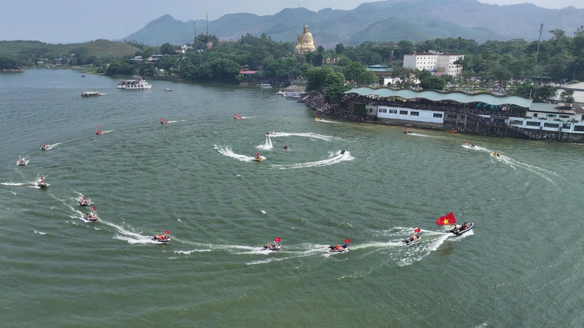 M&ugrave;a du lịch Th&aacute;i Nguy&ecirc;n 2026 s&ocirc;i động gắn với 2 v&ugrave;ng hồ Ba Bể v&agrave; N&uacute;i Cốc - Ảnh 9.
