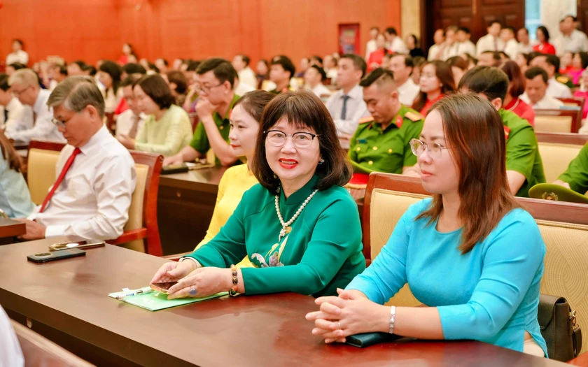 Khen thưởng 358 tập thể, c&aacute; nh&acirc;n điển h&igrave;nh học tập, l&agrave;m theo tư tưởng, đạo đức, phong c&aacute;ch Hồ Ch&iacute; Minh  - Ảnh 3.