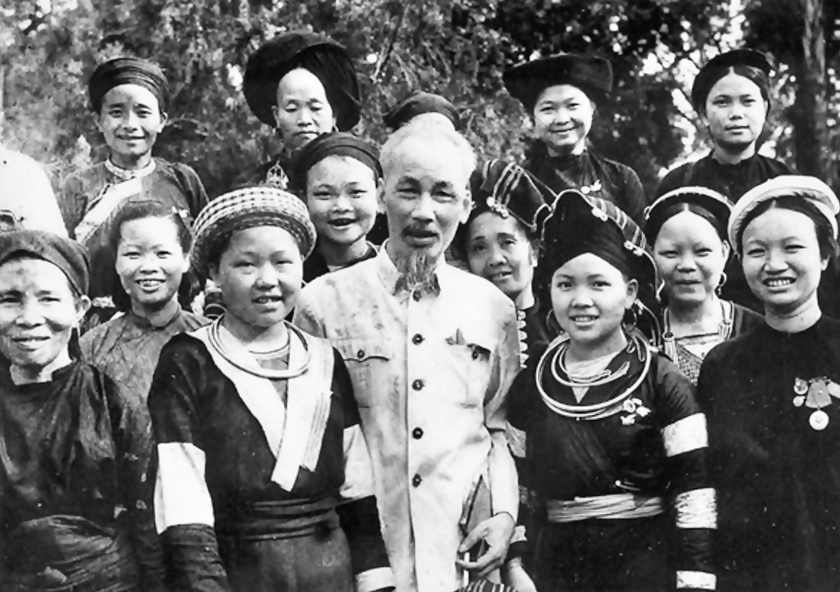 Vận dụng Tư tưởng Hồ Ch&iacute; Minh về "đo&agrave;n kết, đo&agrave;n kết, đại đo&agrave;n kết" trong giai đoạn ph&aacute;t triển mới - Ảnh 1.