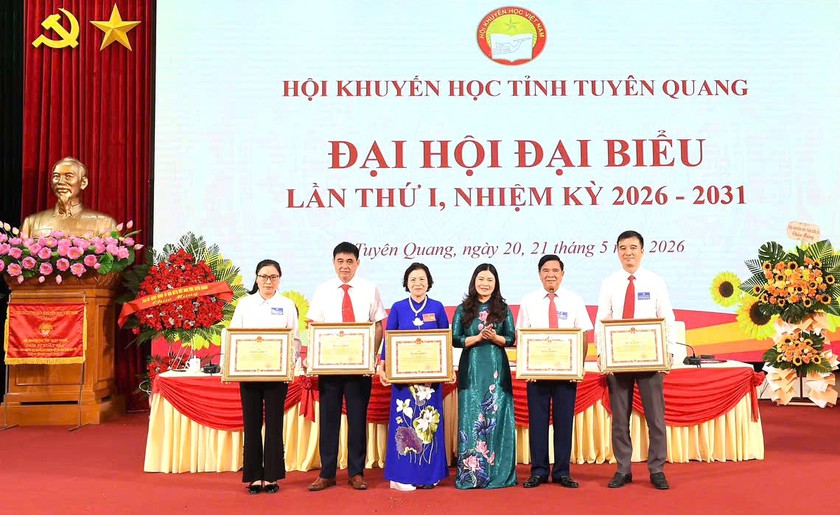 Đại hội Khuyến học tỉnh Tuy&ecirc;n Quang lần thứ I: Đo&agrave;n kết, đổi mới, bứt ph&aacute; bằng chuyển đổi số - Ảnh 3.